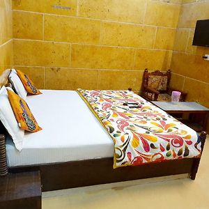 Deluxe Double Room Bath